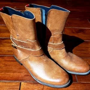 Tommy Hilfiger boots